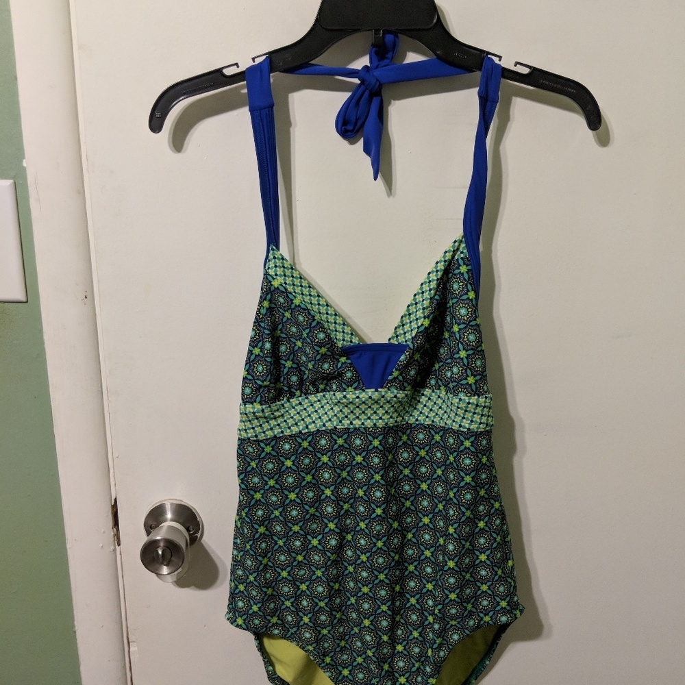 One piece bathing suit